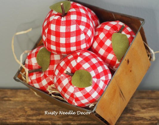 Vintage Wooden Fruit Basket with 5 Handmade Apples